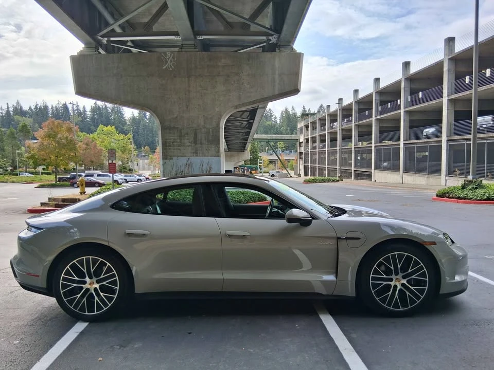 2025 Porsche Taycan - Image 6 of 19