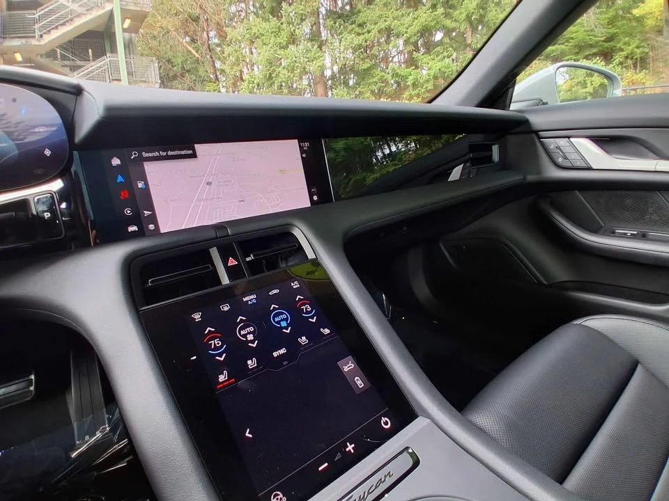 2025 Porsche Taycan - Image 15 of 19
