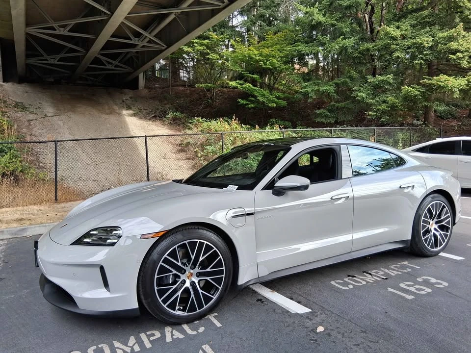 2025 Porsche Taycan - Image 2 of 19