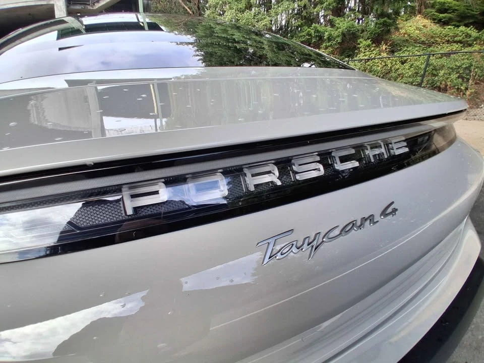 2025 Porsche Taycan - Image 9 of 19