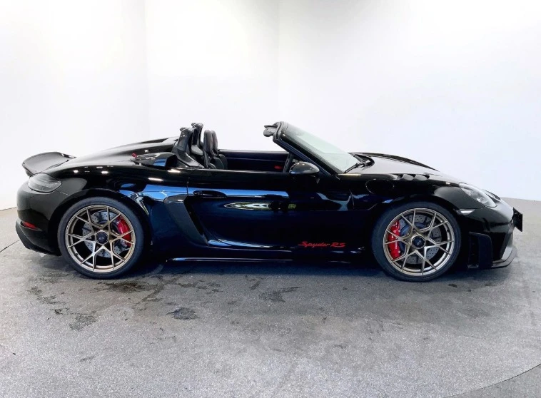 2025 Porsche 992 GT3 RS - Image 8 of 20