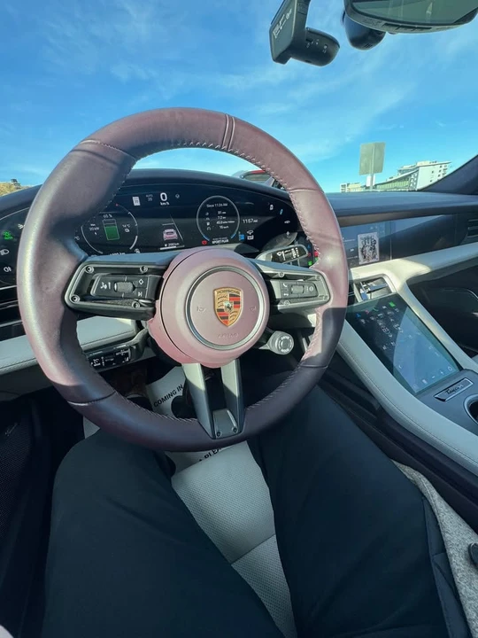 2025 Porsche Taycan 4S - Image 9 of 14