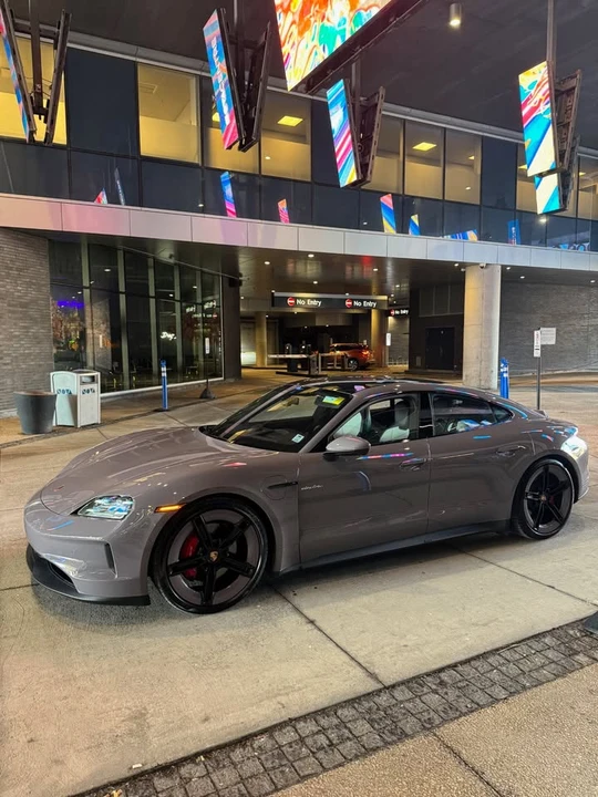 2025 Porsche Taycan 4S - Image 6 of 14