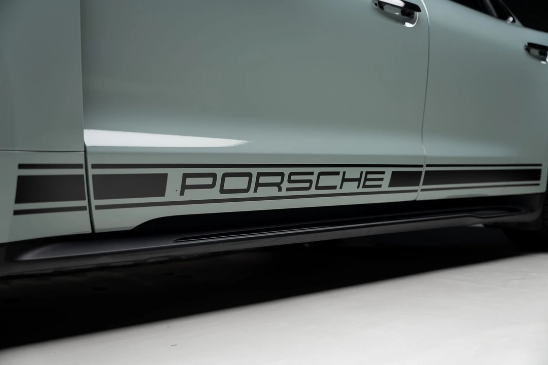 2025 Porsche 718 Cayman - Image 25 of 31
