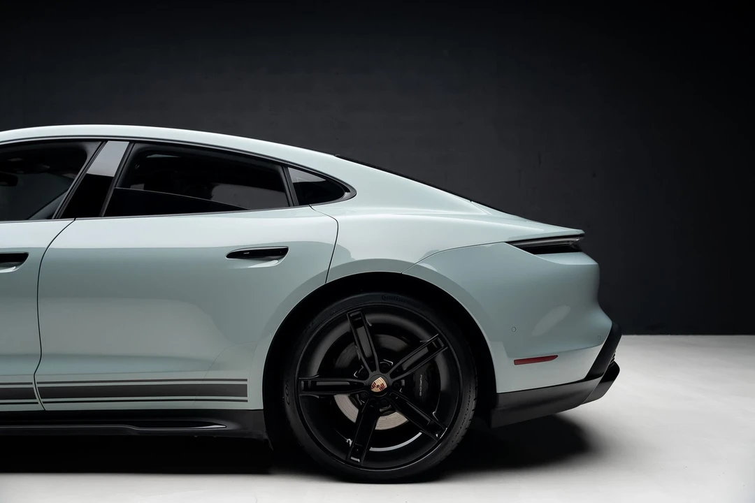 2025 Porsche 718 Cayman - Image 20 of 31