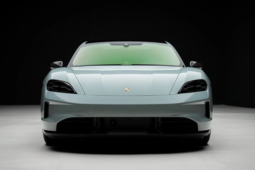 2025 Porsche 718 Cayman - Image 8 of 31