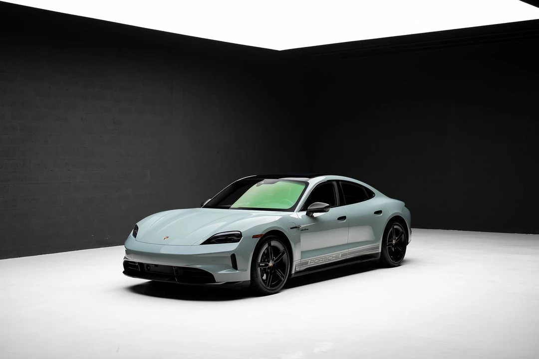 2025 Porsche 718 Cayman - Image 4 of 31