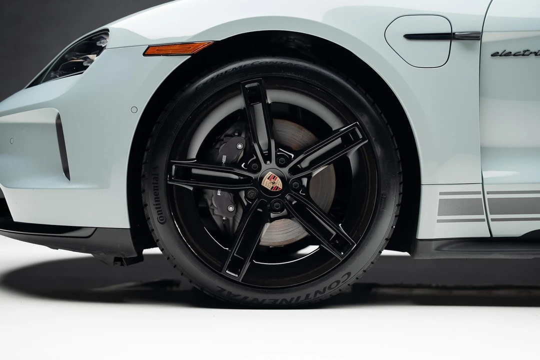 2025 Porsche 718 Cayman - Image 19 of 31
