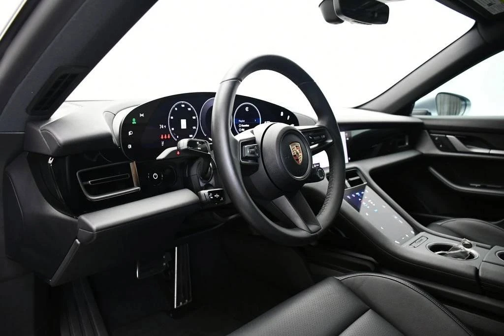 2025 Porsche Taycan 4 - Image 4 of 5
