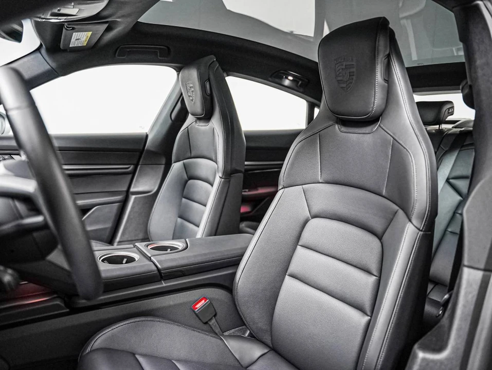 2025 Porsche Taycan 4 - Image 5 of 5