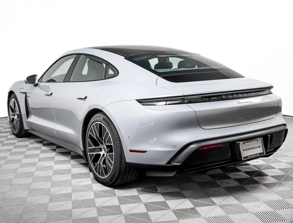 2025 Porsche Taycan 4 - Image 3 of 5