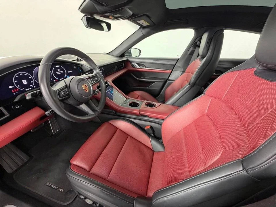 2025 Porsche Taycan 4 - Image 4 of 4