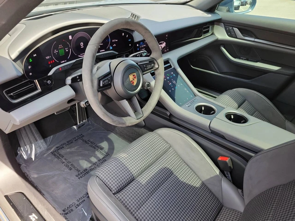 2025 Porsche Taycan 4 - Image 4 of 5