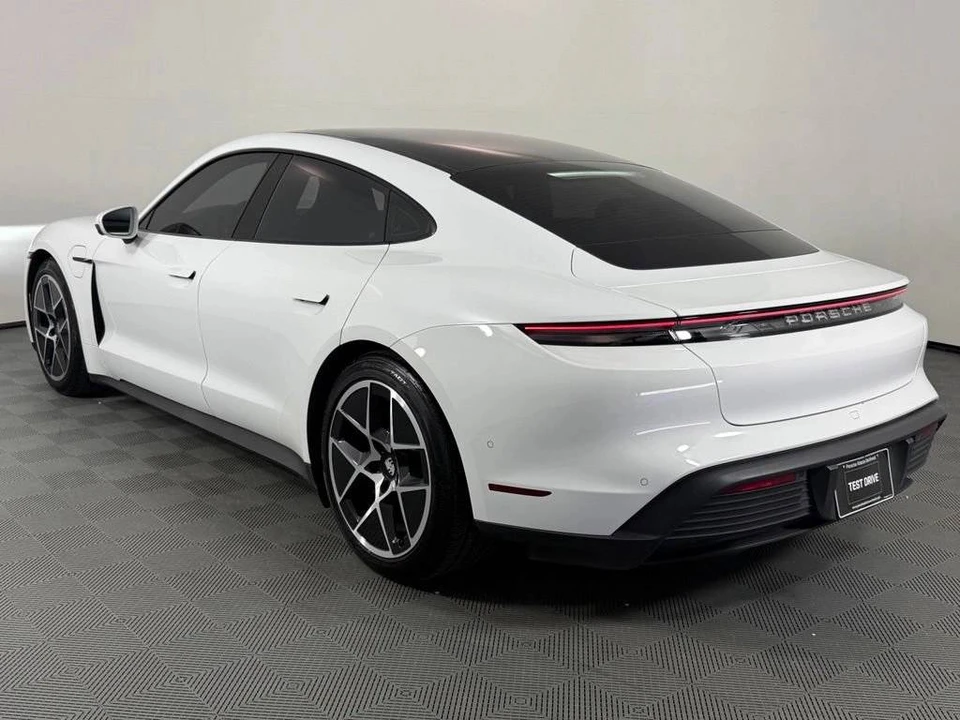 2025 Porsche Taycan 4 - Image 3 of 4