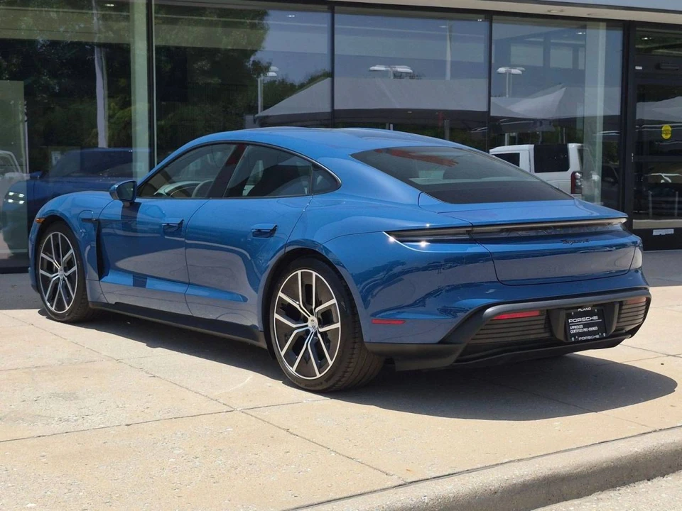 2025 Porsche Taycan 4 - Image 3 of 5