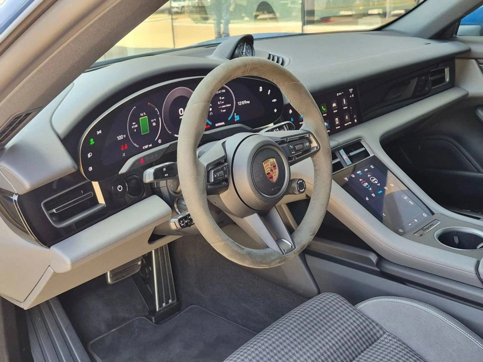 2025 Porsche Taycan 4 - Image 4 of 5