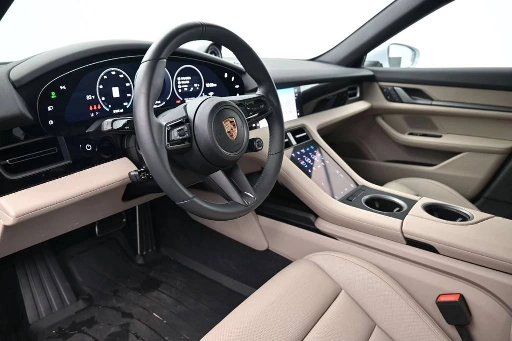 2025 Porsche Taycan Cross Turismo - Image 4 of 4