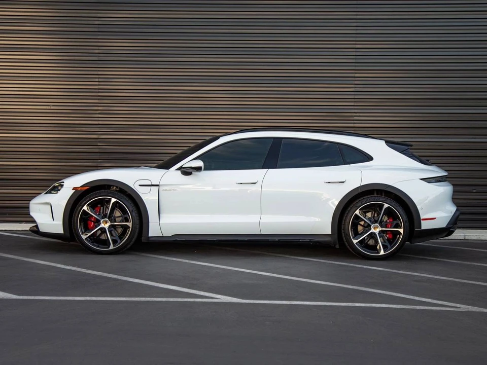 2025 Porsche Taycan Cross Turismo - Image 2 of 4