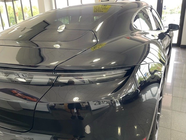 2025 Porsche Taycan 4S - Image 17 of 31