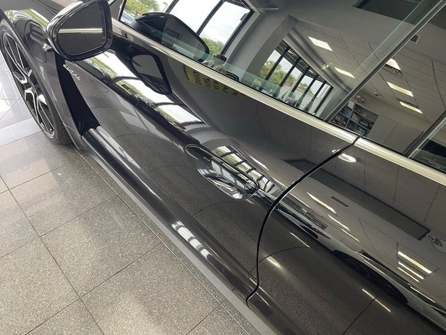 2025 Porsche Taycan 4S - Image 12 of 31