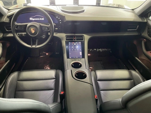 2025 Porsche Taycan 4S - Image 29 of 31