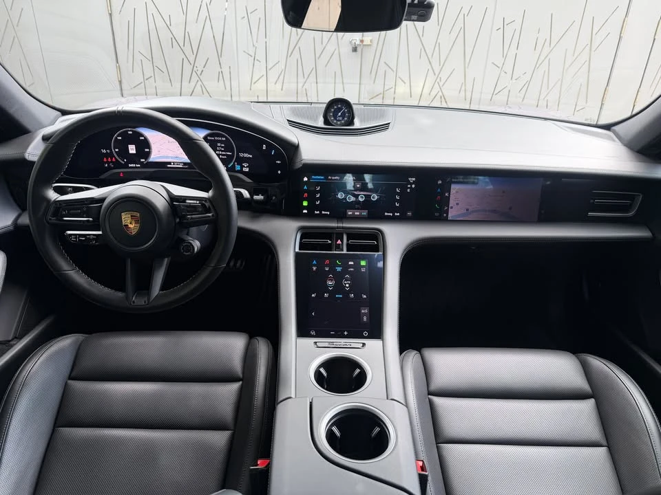 2025 Porsche Taycan 4S - Image 10 of 20