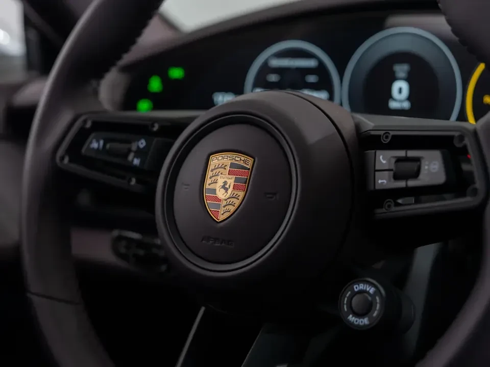2025 Porsche Taycan 4S - Image 18 of 20