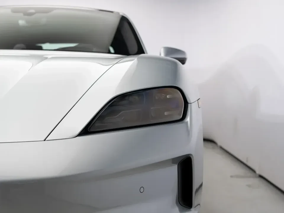 2025 Porsche Taycan 4S - Image 10 of 20