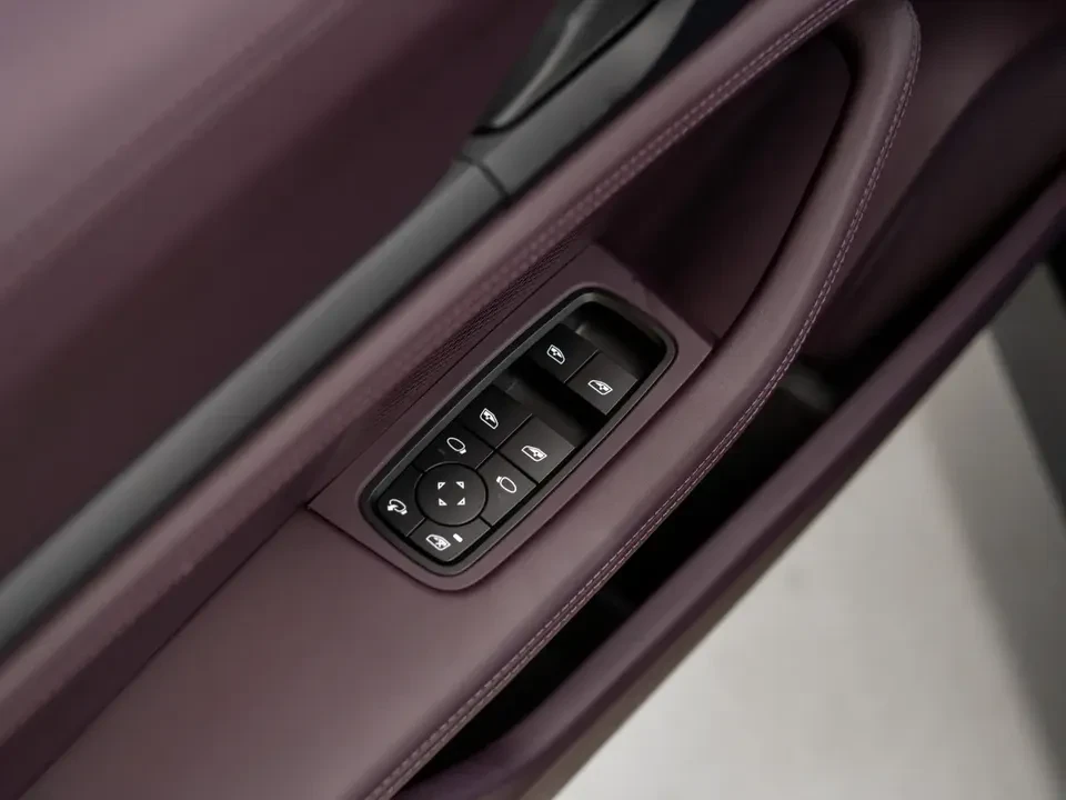 2025 Porsche Taycan 4S - Image 20 of 20