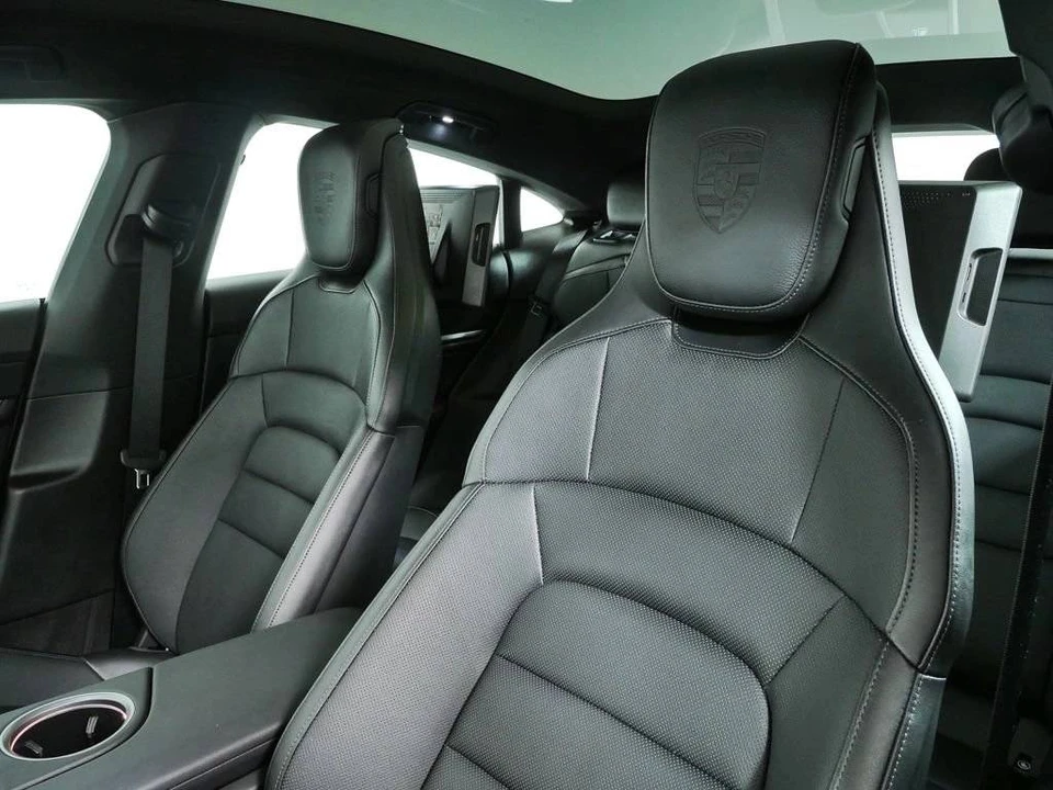 2025 Porsche Taycan 4S - Image 5 of 5