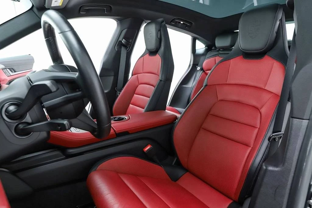 2025 Porsche Taycan 4S - Image 5 of 5