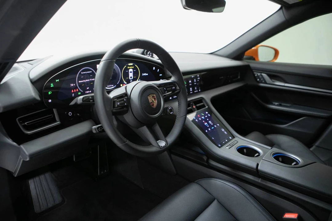 2025 Porsche Taycan 4S - Image 4 of 5