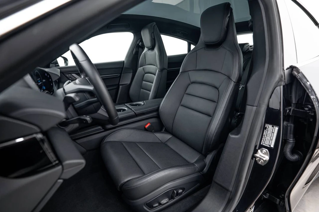 2025 Porsche Taycan 4S - Image 5 of 5