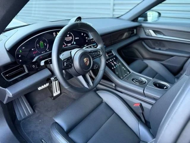 2025 Porsche Taycan 4S - Image 4 of 5