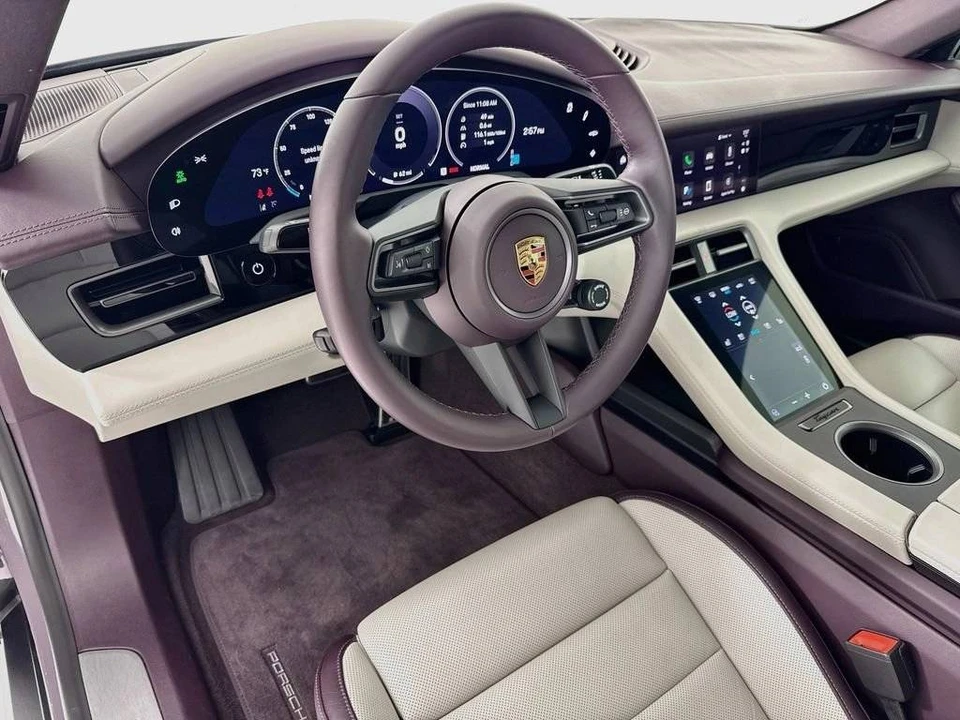 2025 Porsche Taycan 4S - Image 4 of 5