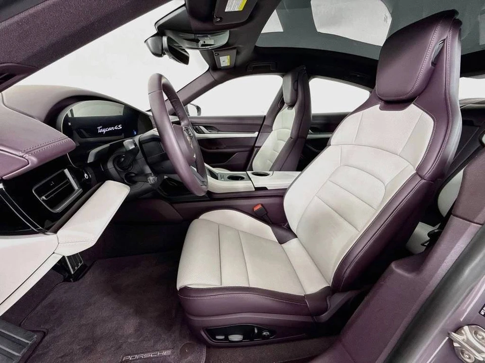 2025 Porsche Taycan 4S - Image 5 of 5