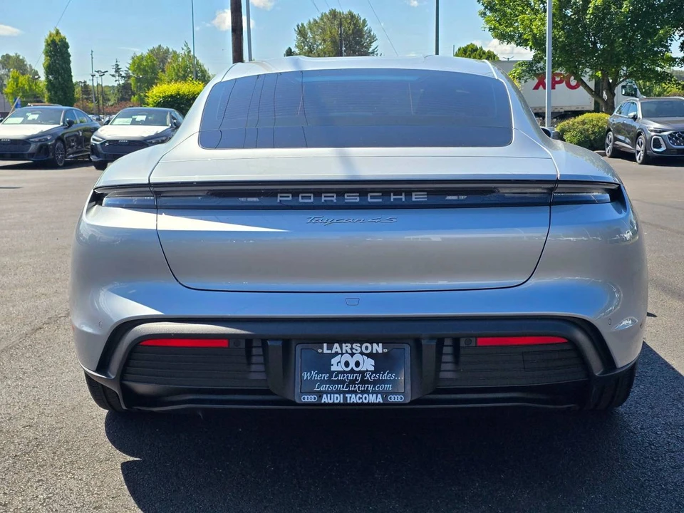 2025 Porsche Taycan 4S - Image 4 of 5