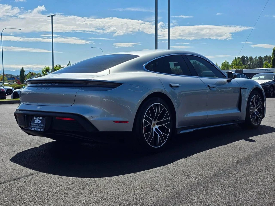 2025 Porsche Taycan 4S - Image 5 of 5