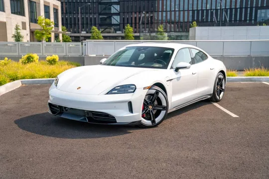 2025 Porsche Taycan 4S