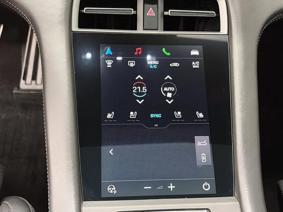 2025 Porsche Taycan 4S - Image 19 of 20