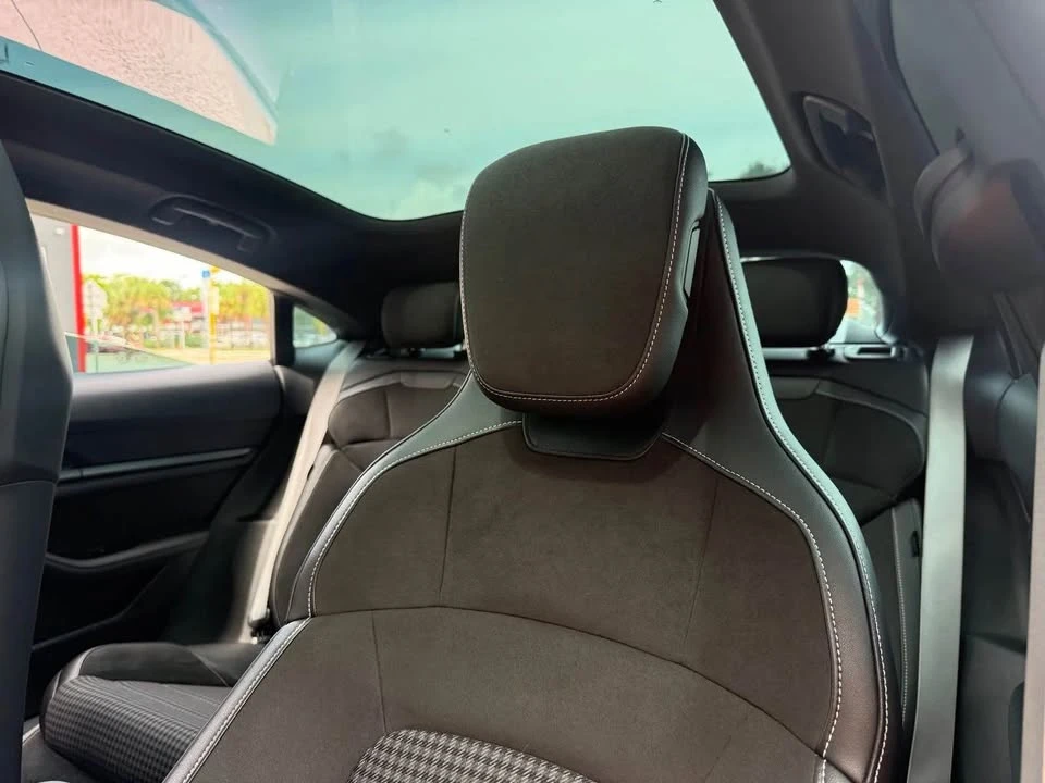 2025 Porsche Taycan - Image 10 of 14