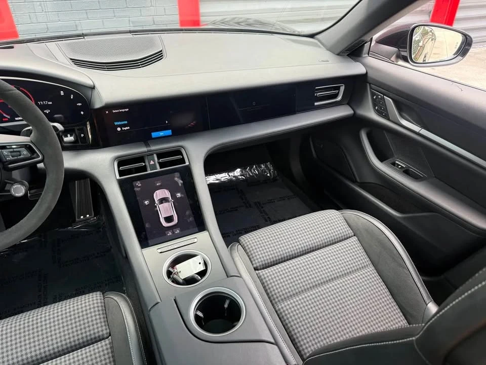 2025 Porsche Taycan - Image 13 of 14