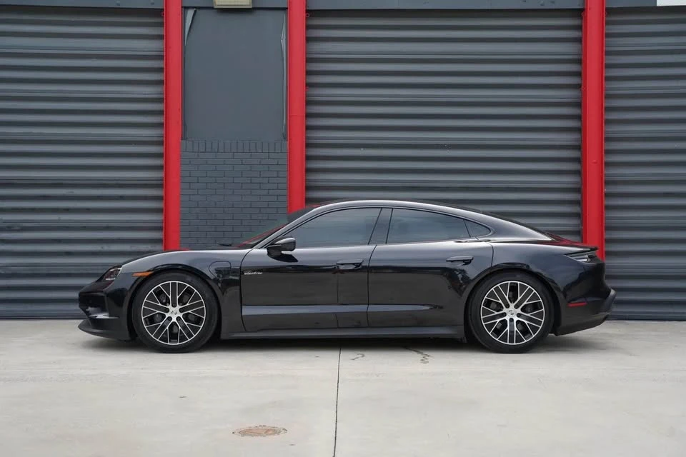 2025 Porsche Taycan - Image 5 of 14