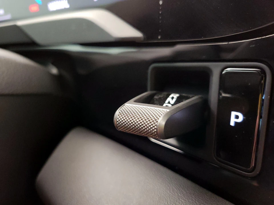 2025 Porsche Taycan - Image 18 of 26