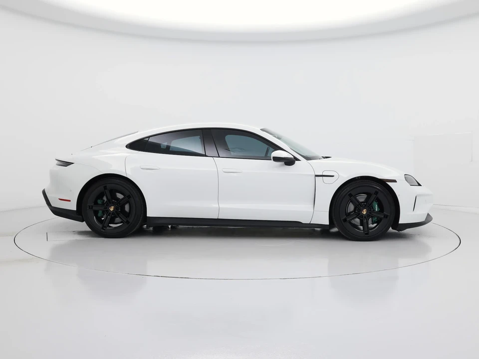 2025 Porsche Taycan - Image 8 of 26