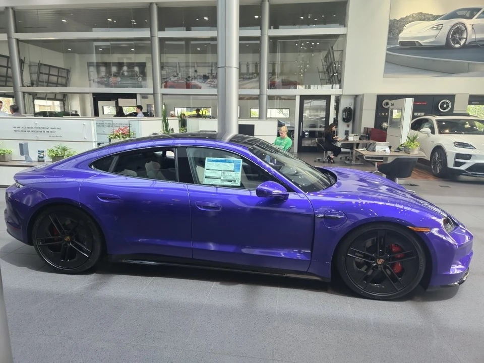 2025 Porsche Taycan GTS - Image 2 of 11