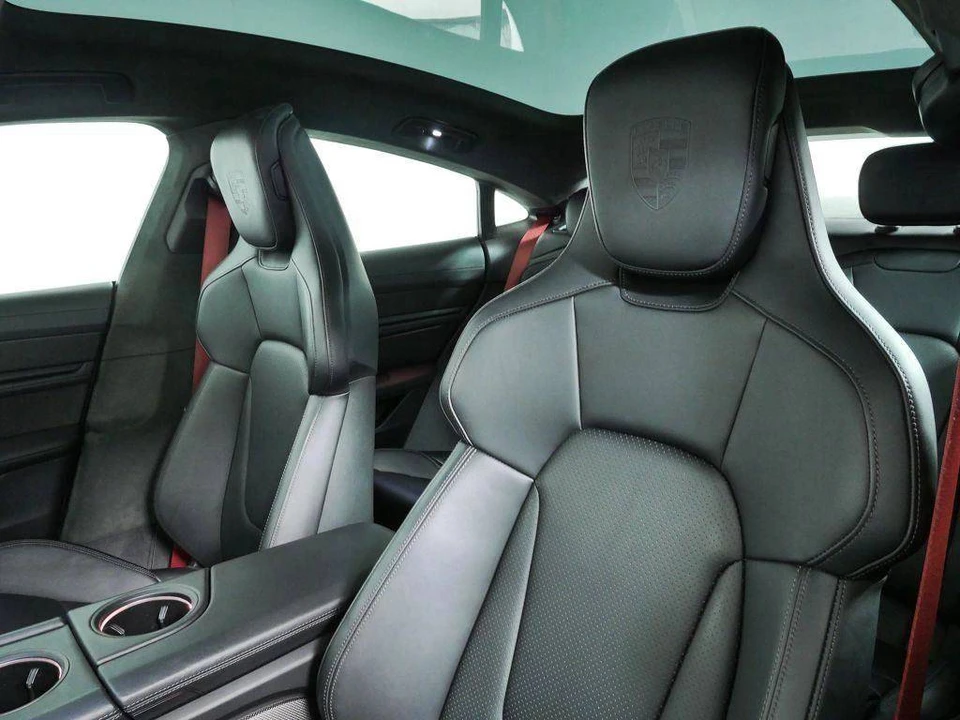 2025 Porsche Taycan GTS - Image 5 of 5