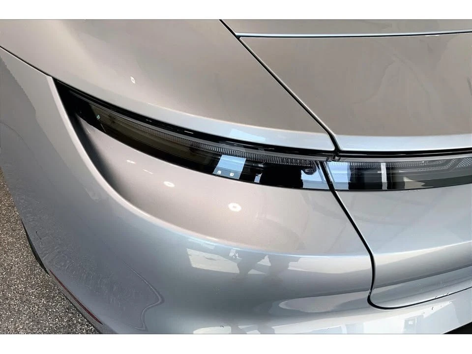 2025 Porsche Taycan - Image 14 of 20