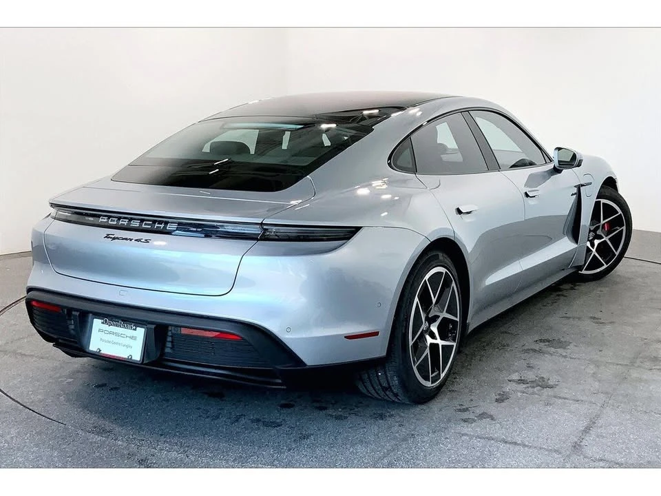 2025 Porsche Taycan - Image 5 of 20