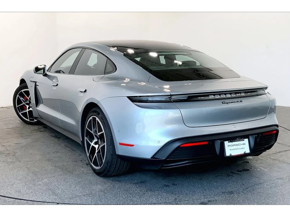 2025 Porsche Taycan - Image 7 of 20